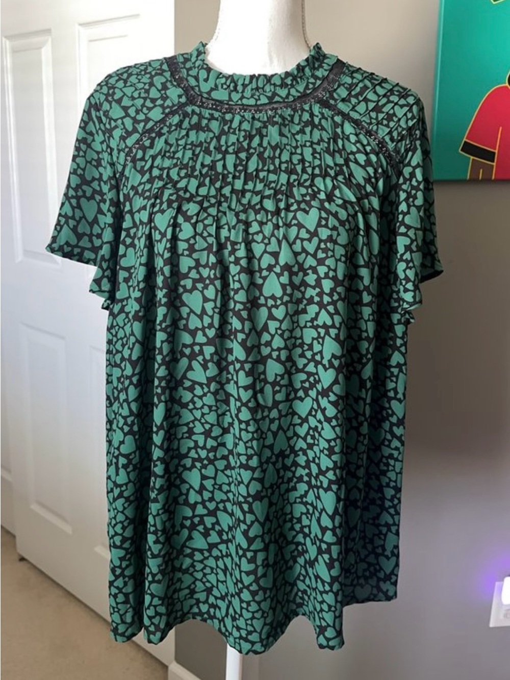 torrid Teal & Black Heart-Print Flutter Sleeve Blouse with Lace Accents